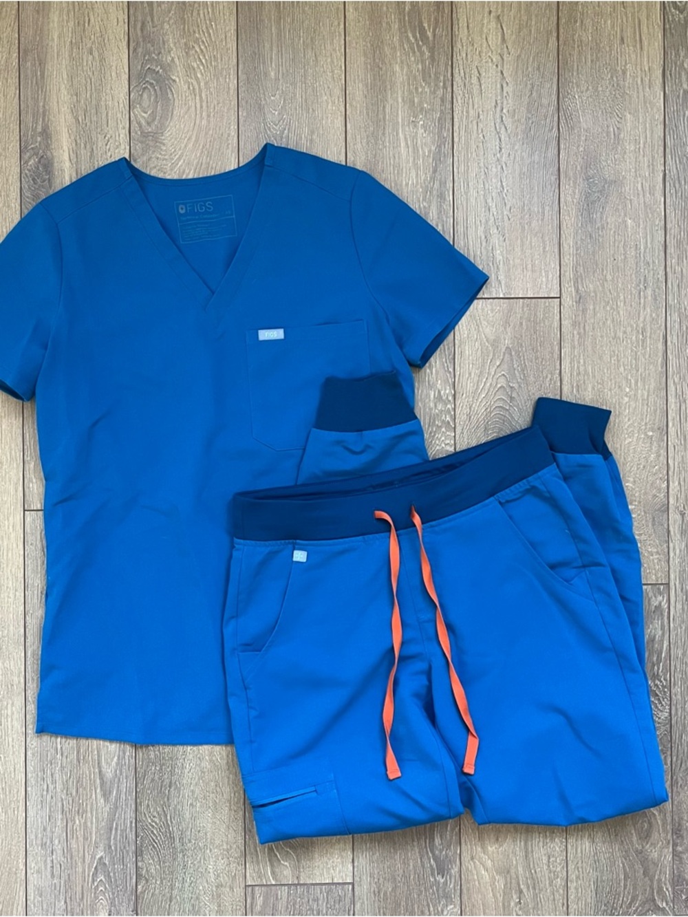 Figs scrub set